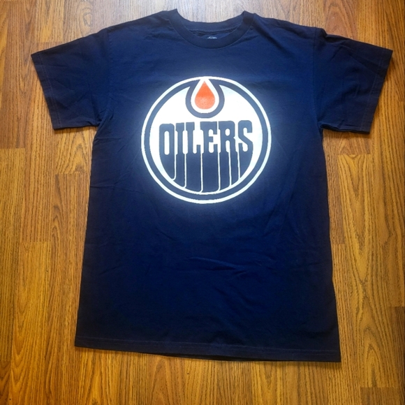 Edmonton Oilers Darnell Nurse #25 NHL Player Tee Men’s Size Medium B27 NHLPA - Picture 1 of 5